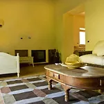 Farm stay Borgo Serafino